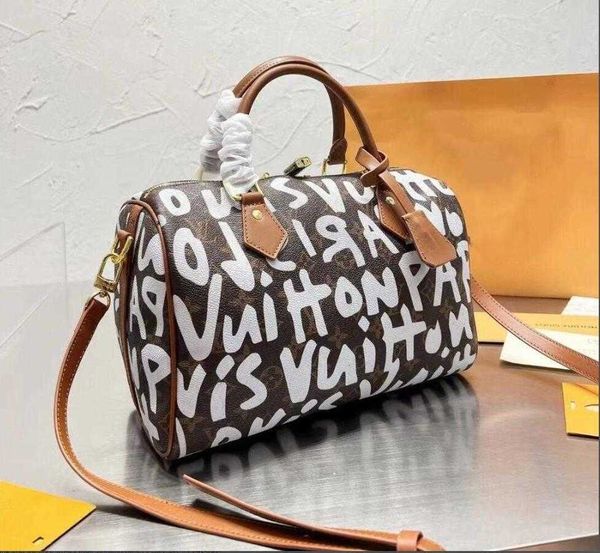 2023 luxury brand womens speedy graffiti totes bags designer louiseits shoulder bag canvas genuine leather luxury crossbody viutonits printe, Black
2023 luxury brand womens speedy graffiti totes bags designer louiseits shoulder bag canvas genuine leather luxury crossbody viutonits printe, Black