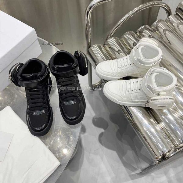 re-nylon forum casual shoes fashion classic trend luxury designer sneaker comfortable breathable couple low black white design triangle pock
re-nylon forum casual shoes fashion classic trend luxury designer sneaker comfortable breathable couple low black white design triangle pock