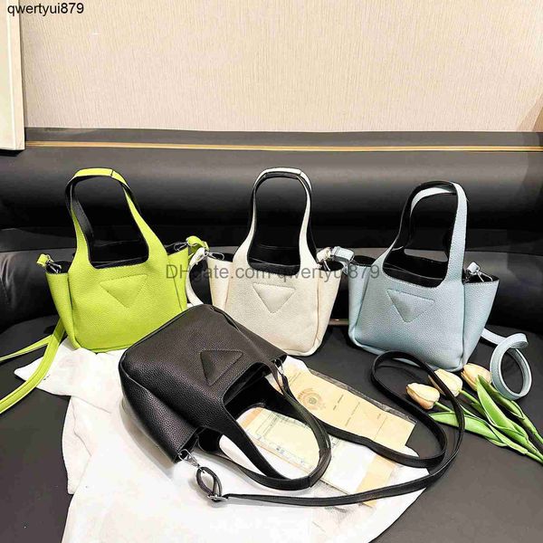 designer bag women's fashion soft leather vegetable basket bucket bag 2023 new handbag mini hand carrying crossbody bag shopping bag 03
designer bag women's fashion soft leather vegetable basket bucket bag 2023 new handbag mini hand carrying crossbody bag shopping bag 03