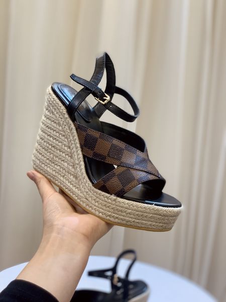 luxury designer sandal women's l slipper sandal mule slipper canvas square toe lace embroidered snake summer sandal fashion beach shoes, Black
luxury designer sandal women's l slipper sandal mule slipper canvas square toe lace embroidered snake summer sandal fashion beach shoes, Black