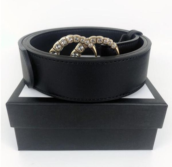2022 fashion womens men designers belts leather black bronze buckle classic casual pearl belt width 3.8cm with box, Black;brown
2022 fashion womens men designers belts leather black bronze buckle classic casual pearl belt width 3.8cm with box, Black;brown