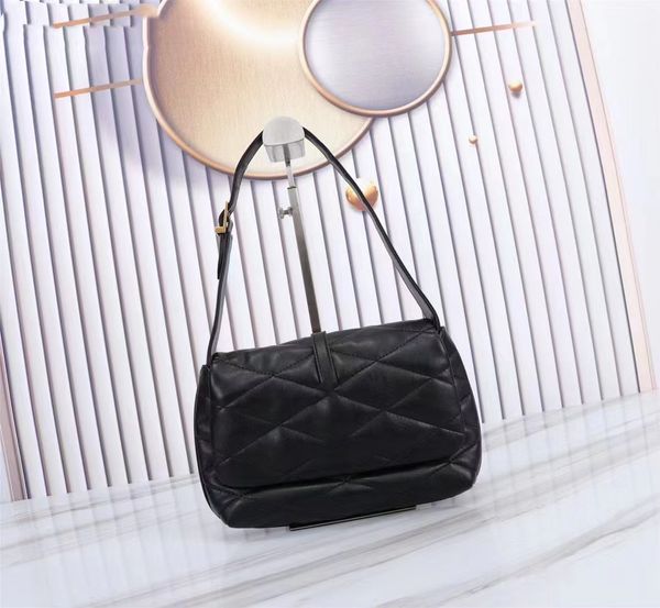crossbody bag black tote bag wear and match the versatile new underarm bag with a diamond pattern design has a large capacity and can be car
crossbody bag black tote bag wear and match the versatile new underarm bag with a diamond pattern design has a large capacity and can be car