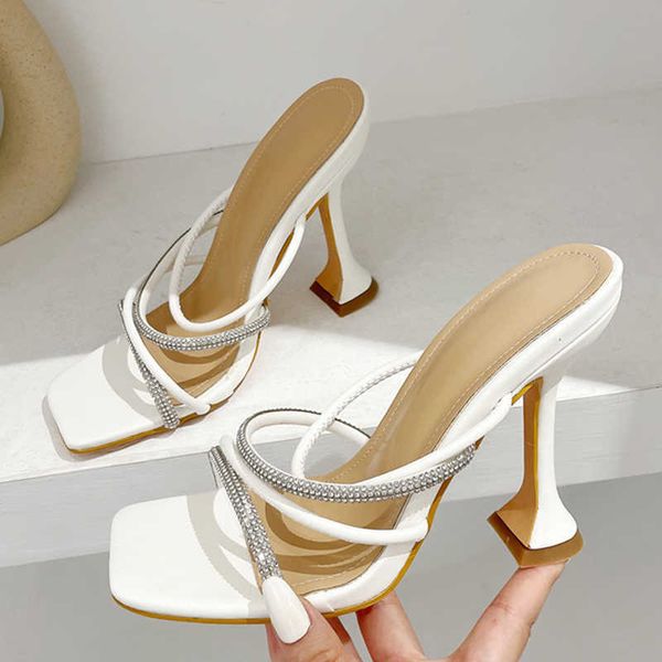 new slippers crystal n band women's strange high heels slippers fashion square toe summer sandals ladies dress shoes size 41 230406, Black
new slippers crystal n band women's strange high heels slippers fashion square toe summer sandals ladies dress shoes size 41 230406, Black