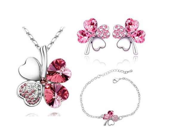 cross game style pendant necklace ear studs bracelet 3pcs sets inlaid rhinestone crystal twinkle decorate adjeustable length american style, Silver
cross game style pendant necklace ear studs bracelet 3pcs sets inlaid rhinestone crystal twinkle decorate adjeustable length american style, Silver