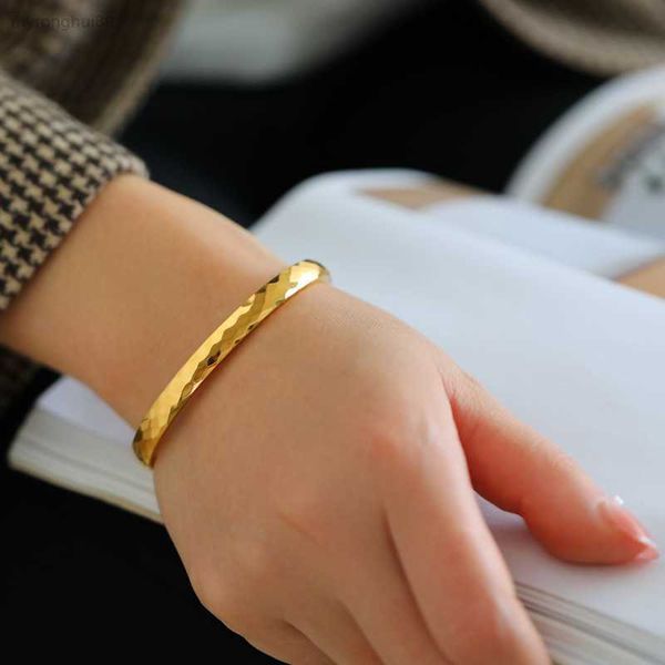 bangle 2022 new ins simple diamond full sky star bracelet women's titanium steel 18k gold jewelry colorless couple k9a8, Black
bangle 2022 new ins simple diamond full sky star bracelet women's titanium steel 18k gold jewelry colorless couple k9a8, Black