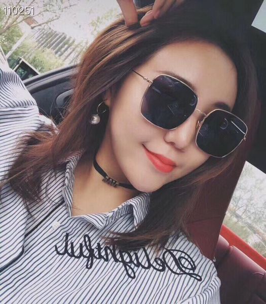 designer sunglasses for women fashion sunglasses are high-qualitysome transparent sunglasses electroplating process large metal frame full o, White;black
designer sunglasses for women fashion sunglasses are high-qualitysome transparent sunglasses electroplating process large metal frame full o, White;black