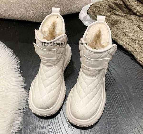 small fragrant snow boots for women in winter all fashion thick soled bread shoes plus velvet non-slip warm cotton shoes, Black
small fragrant snow boots for women in winter all fashion thick soled bread shoes plus velvet non-slip warm cotton shoes, Black