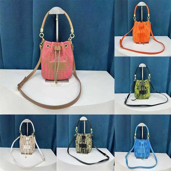 wholesale the bucket bag womens 2023 new pattern shoulder bags summer fashionable handheld crossbody bag, Red;black
wholesale the bucket bag womens 2023 new pattern shoulder bags summer fashionable handheld crossbody bag, Red;black