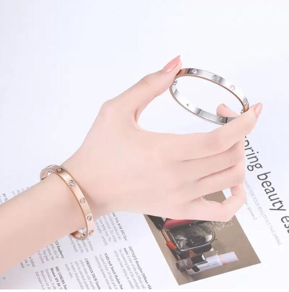 solid gold bangle luxury gold bracelet rose gold diamond love bracelet wedding engagement jewelry women s screwdriver thin design screw brac, Black
solid gold bangle luxury gold bracelet rose gold diamond love bracelet wedding engagement jewelry women s screwdriver thin design screw brac, Black