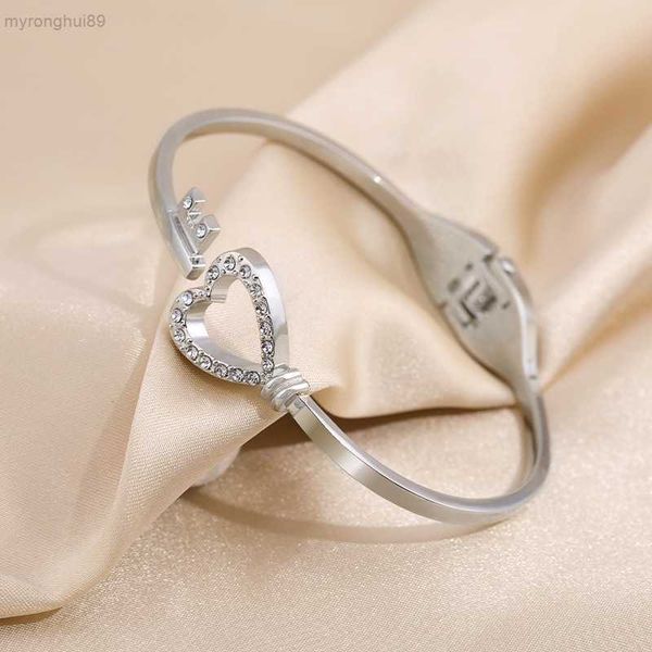 bangle titanium steel love bracelet peach heart key spring opening two colors 0z5f u1um, Black
bangle titanium steel love bracelet peach heart key spring opening two colors 0z5f u1um, Black