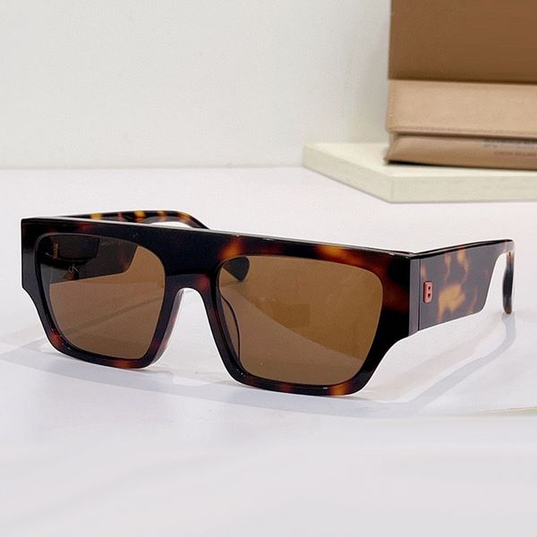 Oversize acetate leg with logo designer sunglasses BE4397 fashionable mens and womens square plate frame gradient Lunettes casual vacation beach party with box
Oversize acetate leg with logo designer sunglasses BE4397 fashionable mens and womens square plate frame gradient Lunettes casual vacation beach party with box