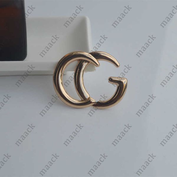 pins brooches gold g letters designer pins brooches for women men alloy fashion crystal pearl brooch pin jewelry for party m230405, Gray
pins brooches gold g letters designer pins brooches for women men alloy fashion crystal pearl brooch pin jewelry for party m230405, Gray