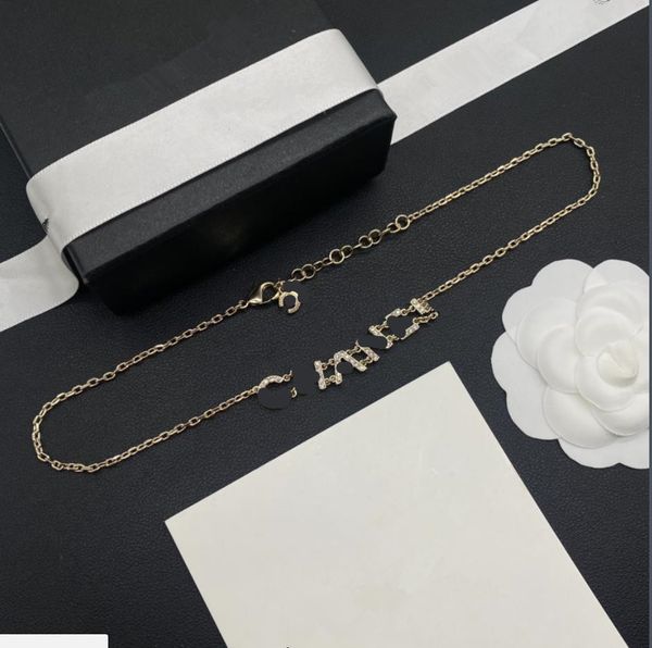 pendant necklaces luxury jewelry brand, fashionable and versatile letter necklace, Silver
pendant necklaces luxury jewelry brand, fashionable and versatile letter necklace, Silver