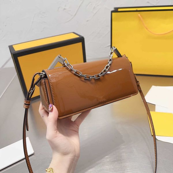 f letter designer bag 5 color women crossbody bags chian luxurys handbag versatile shoulder bags glossy leather tote bag purse 230301
f letter designer bag 5 color women crossbody bags chian luxurys handbag versatile shoulder bags glossy leather tote bag purse 230301