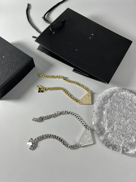 luxury full crystal charm bracelets brand designer alphabet letter p triangle shape bucket lock chain bracelet for women jewelry party gift, Golden;silver
luxury full crystal charm bracelets brand designer alphabet letter p triangle shape bucket lock chain bracelet for women jewelry party gift, Golden;silver