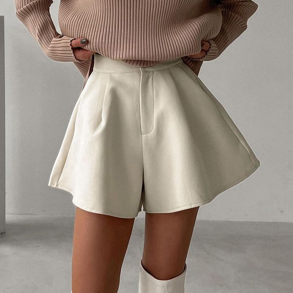 women's shorts summer loose fitting long leg shorts high waisted casual short sleeves button pockets elegant pleated shorts 230406, White;black
women's shorts summer loose fitting long leg shorts high waisted casual short sleeves button pockets elegant pleated shorts 230406, White;black