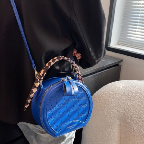 fashion versatile small bag women's new shoulder bag texture cross-body bag handheld small round bag
fashion versatile small bag women's new shoulder bag texture cross-body bag handheld small round bag