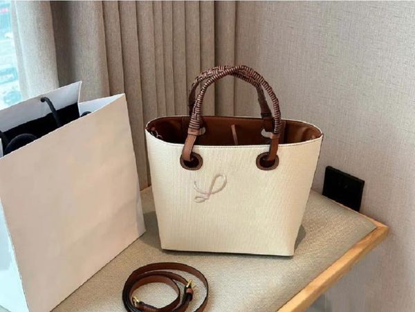 fashion designer 2023 totes bag classical ladies cross body bags large capacity handbags female totes sac two sizes
fashion designer 2023 totes bag classical ladies cross body bags large capacity handbags female totes sac two sizes