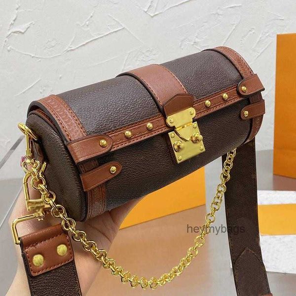 designer bag cross body bag trunk handbag luxurys bags paris summer flowers embossing pillow handbags clutch shoulder bag high quality
designer bag cross body bag trunk handbag luxurys bags paris summer flowers embossing pillow handbags clutch shoulder bag high quality