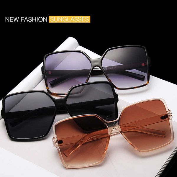 sunglasses brand designer cat eye sunglasses woman vintage black mirror sun glasses for fashion big frame cool female oculos p230406, White;black
sunglasses brand designer cat eye sunglasses woman vintage black mirror sun glasses for fashion big frame cool female oculos p230406, White;black