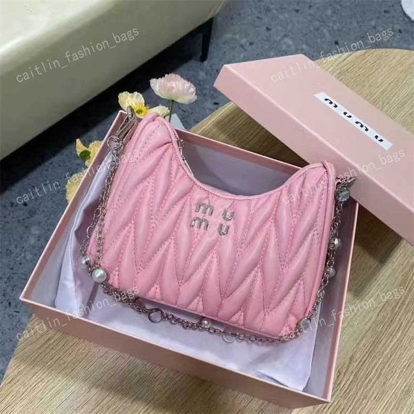 2023 famous women's designer fashion bag one high-quality shoulder bag crossbody bag soft sheepskin purse chain hobo handbag g2304
2023 famous women's designer fashion bag one high-quality shoulder bag crossbody bag soft sheepskin purse chain hobo handbag g2304
