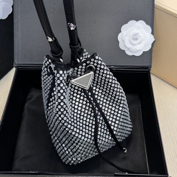 mt luxury full drill bucket bag women's bag fashion retro fashion women's designer shoulder shiny diamond oblique body female rhin
mt luxury full drill bucket bag women's bag fashion retro fashion women's designer shoulder shiny diamond oblique body female rhin