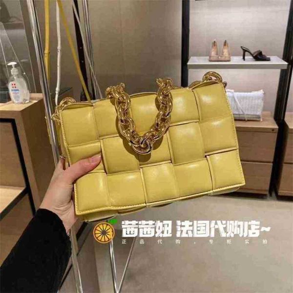designer bottegas bags venetas cassettess womens woven thick chain bread pillow one shoulder messenger with
designer bottegas bags venetas cassettess womens woven thick chain bread pillow one shoulder messenger with