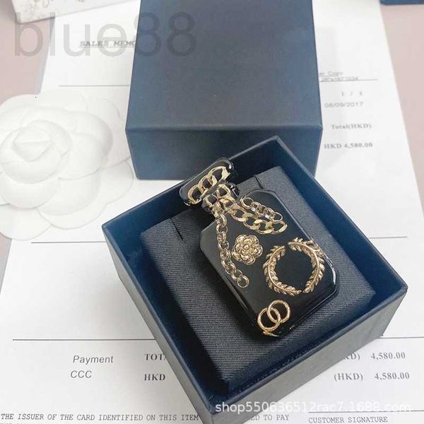other designer perfume bottle corsage small fragrance brooch suit women pin decoration clothes button accessories creative versatile 7kub, Golden;silver
other designer perfume bottle corsage small fragrance brooch suit women pin decoration clothes button accessories creative versatile 7kub, Golden;silver