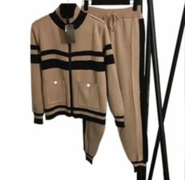 women's tracksuits knitted 2 piece set fashion luxury designer printed long sleeve zipper outwear and casual harem pants tracksuit, Gray
women's tracksuits knitted 2 piece set fashion luxury designer printed long sleeve zipper outwear and casual harem pants tracksuit, Gray