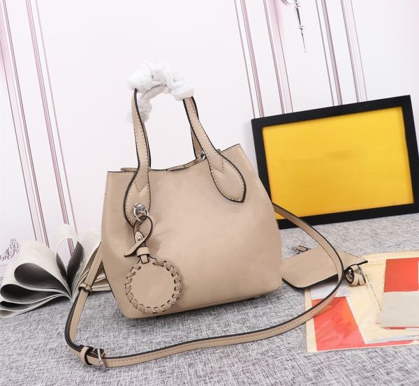 fashion classic bags all-match genuine leather medium tote vintage messenger women handbags shoulder bag 30cm
fashion classic bags all-match genuine leather medium tote vintage messenger women handbags shoulder bag 30cm