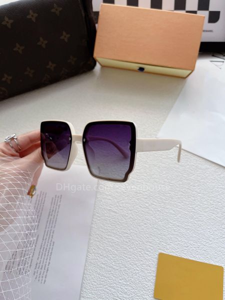 women polarized sunglasses classic four-leaf clover elements retro style protection glasses 4 colors optional, White;black
women polarized sunglasses classic four-leaf clover elements retro style protection glasses 4 colors optional, White;black