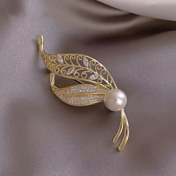 creative pearl dragonfly leaf brooches for women anti-glare clothing pins jewelry accessories ladies corsage decoration, Gray
creative pearl dragonfly leaf brooches for women anti-glare clothing pins jewelry accessories ladies corsage decoration, Gray