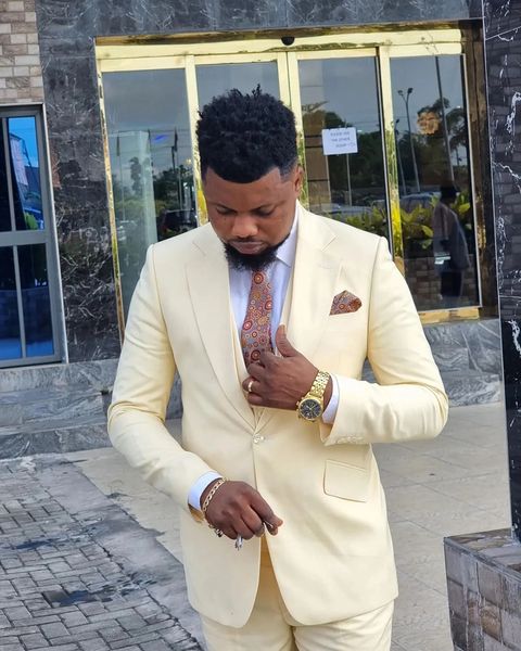 men's suits blazers ivory men's 3-piece set for groom formal wedding tailcoat classic fit for groom wearing ball dress jackettank, White;black
men's suits blazers ivory men's 3-piece set for groom formal wedding tailcoat classic fit for groom wearing ball dress jackettank, White;black