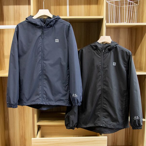 2023 men's jacket couple spring and autumn outdoor adventure windbreaker zipper jacket windproof waterproof hooded jacket, Black;brown
2023 men's jacket couple spring and autumn outdoor adventure windbreaker zipper jacket windproof waterproof hooded jacket, Black;brown