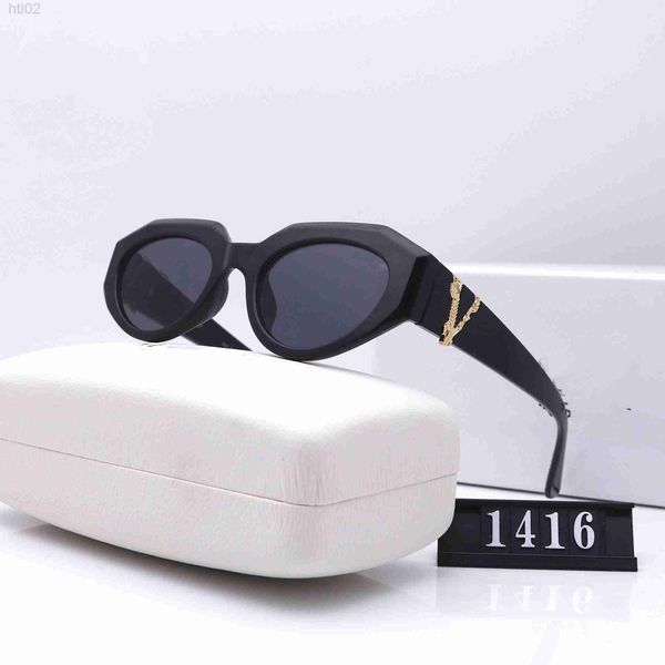 luxurious designer versage sunglasses vercace overseas fanjia box men's and women's old head driving glasses pp1416, White;black
luxurious designer versage sunglasses vercace overseas fanjia box men's and women's old head driving glasses pp1416, White;black