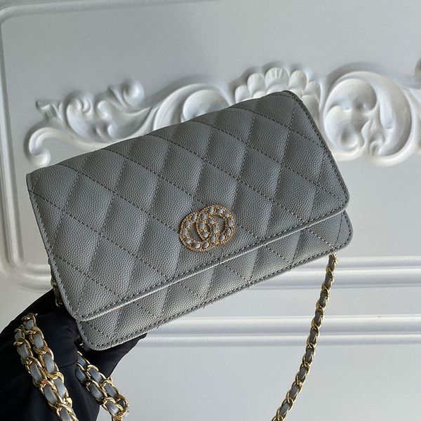 designer genuine leather flap crossbody bag channel lambskin handbag one shoulder classic quilted wallet metal chain women's fashion ba
designer genuine leather flap crossbody bag channel lambskin handbag one shoulder classic quilted wallet metal chain women's fashion ba