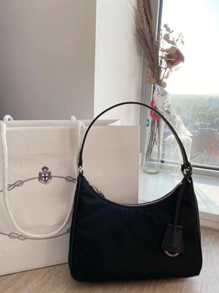 new style tote bag designer bag handbag handbag cross shoulder fashion purse underarm bag women's nylon handbag05
new style tote bag designer bag handbag handbag cross shoulder fashion purse underarm bag women's nylon handbag05