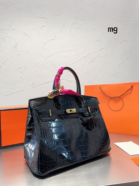 designers shoulder bag handbags h tote purse red same highs grade crocodile print cow leather portable one messenger backpacks
designers shoulder bag handbags h tote purse red same highs grade crocodile print cow leather portable one messenger backpacks