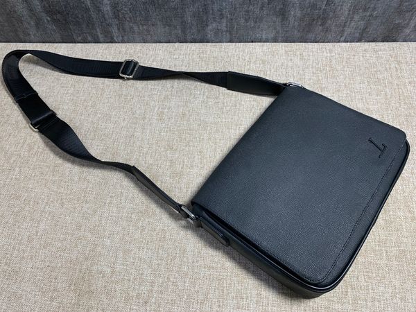 men's disprict crossbody bag luxurys designers bags men purses classic style fashion pouch n42710 m46255 m45272
men's disprict crossbody bag luxurys designers bags men purses classic style fashion pouch n42710 m46255 m45272