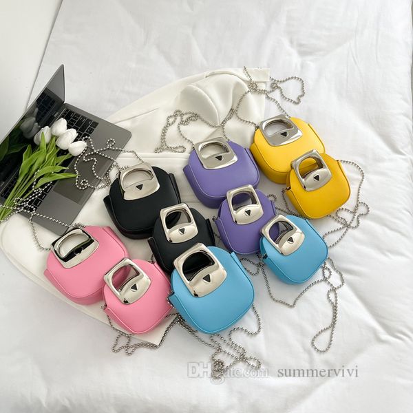 lady style children handbags girls metals chain messenger knight package teenagers kidss single shoulder lipsticks bag z1308, Black
lady style children handbags girls metals chain messenger knight package teenagers kidss single shoulder lipsticks bag z1308, Black