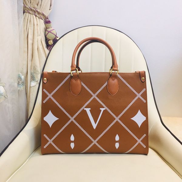 designer bag tote beach bag shoulder chain bag clutch bag tote bag purse full leather silk screen mommy bag print contrast mini avant-garde
designer bag tote beach bag shoulder chain bag clutch bag tote bag purse full leather silk screen mommy bag print contrast mini avant-garde