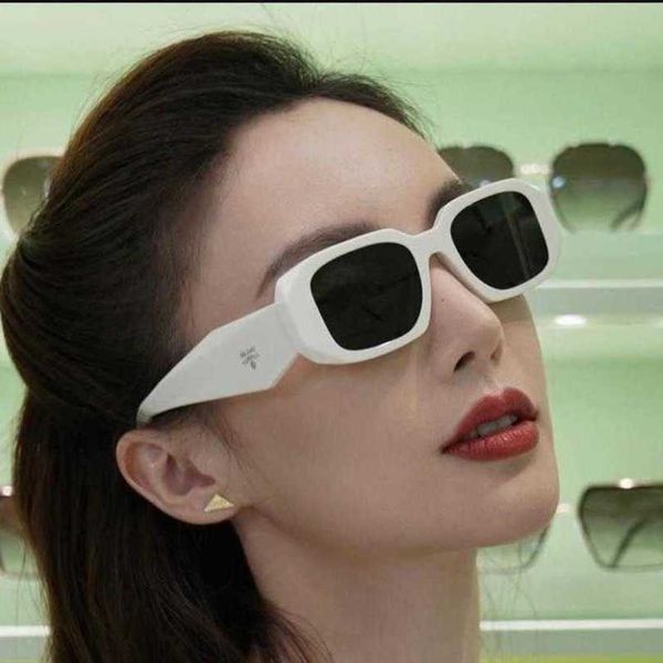 2023 fashion designer new sunglasses jinchen the same women big face thin red book net irregular men, White;black
2023 fashion designer new sunglasses jinchen the same women big face thin red book net irregular men, White;black