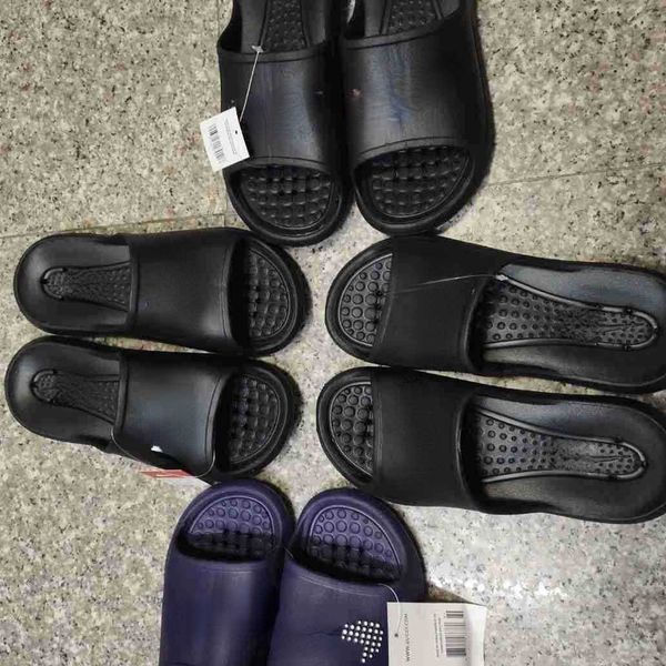 new 2022nk summer lightweight casual slip-on slippers indoor and outdoor anti slip men's and women's versatile beach sandals, Black
new 2022nk summer lightweight casual slip-on slippers indoor and outdoor anti slip men's and women's versatile beach sandals, Black