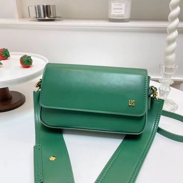 luxury women's bag designer shoulder handbag fashion plain color flip lipstick mobile phone wallet large capacity wide strap crossbody
luxury women's bag designer shoulder handbag fashion plain color flip lipstick mobile phone wallet large capacity wide strap crossbody