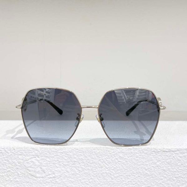 fashion designer sunglasses classic eyeglasses goggle outdoor beach sun eyewear glasses for man and woman optional triangular signature, White;black
fashion designer sunglasses classic eyeglasses goggle outdoor beach sun eyewear glasses for man and woman optional triangular signature, White;black