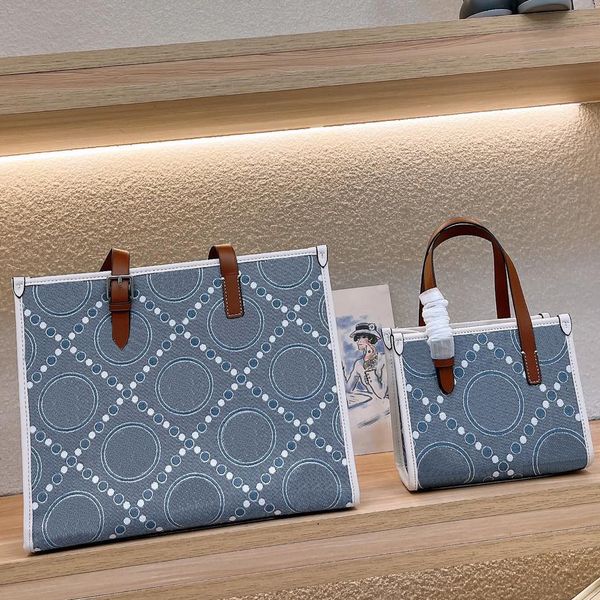 tote bag designer bag totes bags women luxury handbag fashion all-match classic womens street trend handbags blue 2 szie
tote bag designer bag totes bags women luxury handbag fashion all-match classic womens street trend handbags blue 2 szie