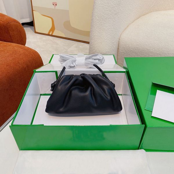 2023 new the pouch designer bag soft calfskin ladies shoulder white black brown pink tote bags clutch genuine leather fashion women original
2023 new the pouch designer bag soft calfskin ladies shoulder white black brown pink tote bags clutch genuine leather fashion women original