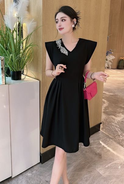 casual dresses handmade beaded 2023 spring/summer v-neck style slim mid length fashion dress s-xl, Black;gray
casual dresses handmade beaded 2023 spring/summer v-neck style slim mid length fashion dress s-xl, Black;gray
