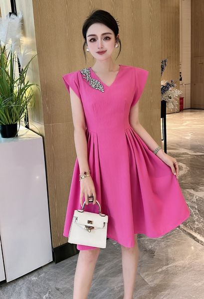 casual dresses handmade beaded 2023 spring/summer v-neck style slim mid length fashion dress s-xl available in two colors, Black;gray
casual dresses handmade beaded 2023 spring/summer v-neck style slim mid length fashion dress s-xl available in two colors, Black;gray