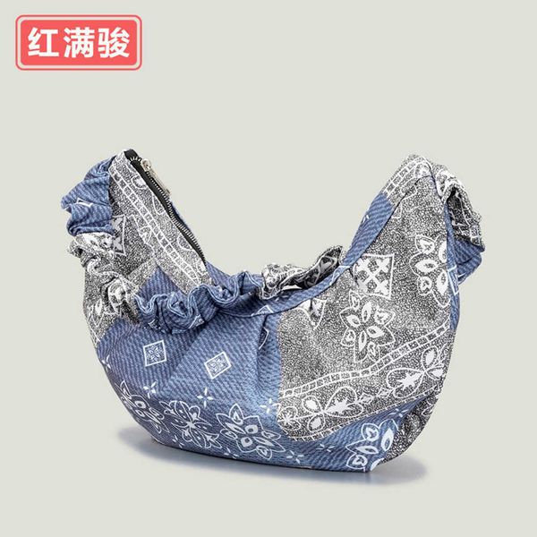 small design cloud bag korean version fashion handheld shoulder bag canvas underarm bag crossbody bag women's bag 230406
small design cloud bag korean version fashion handheld shoulder bag canvas underarm bag crossbody bag women's bag 230406